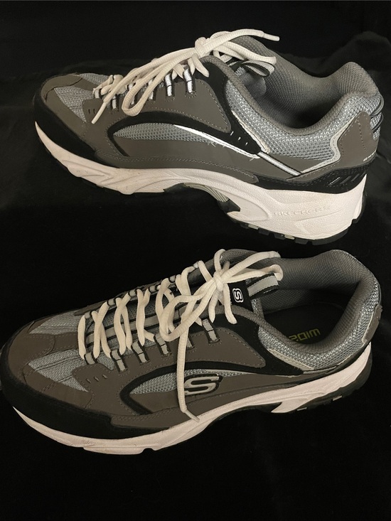 Skechers Other - Men's EUC Sz 12 Skechers Stamina-Cutback sneakers in the charcoal/black colorway
